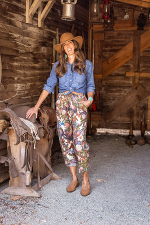Love Language Linen Cropped Artist Pant w/ Flowers: Original O/S