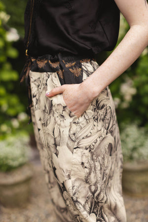 Honey & The Moon Linen Crop Artist Pant w/ Boho Floral Print