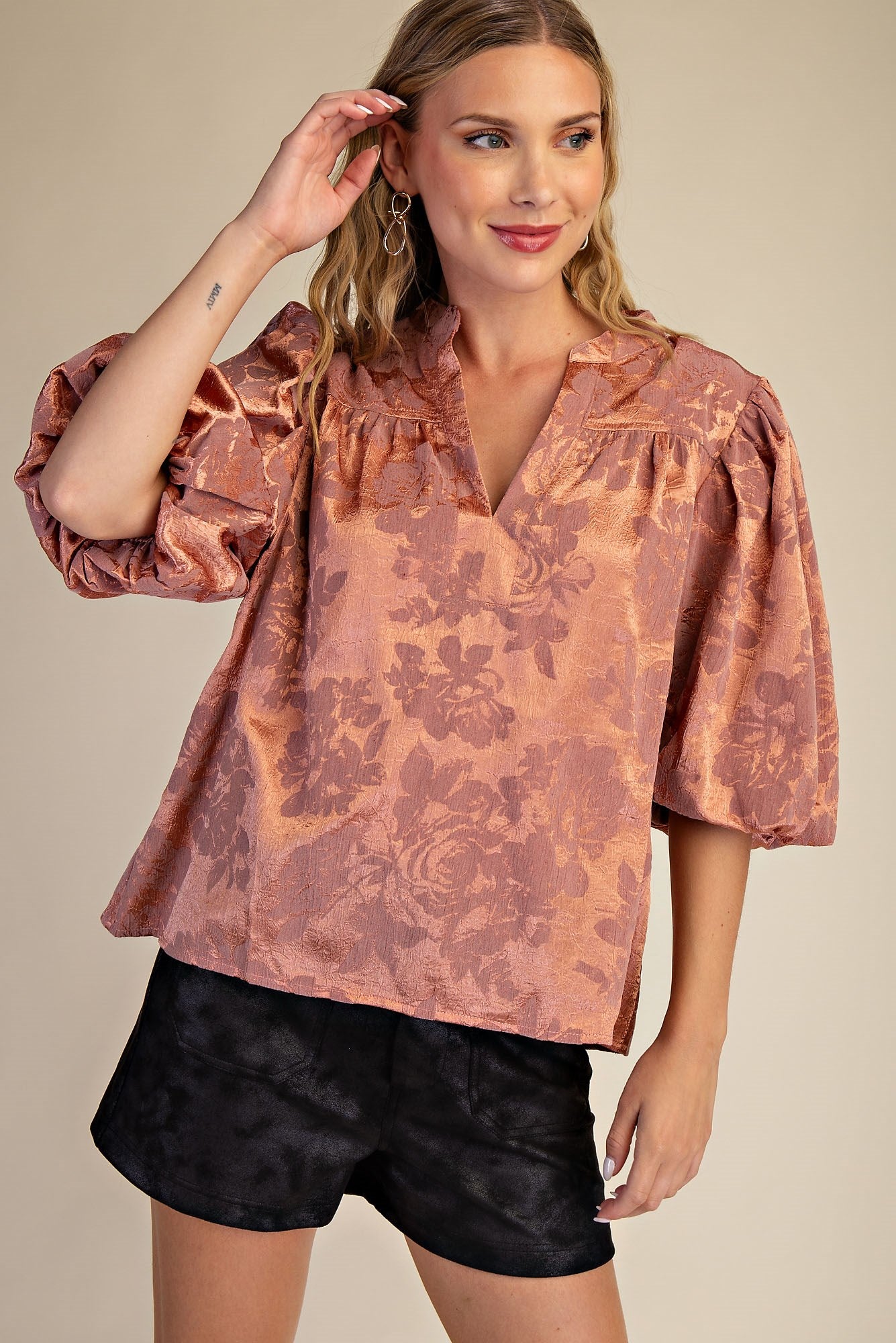 Metallic Floral Print Round Neck Puff Sleeve Top