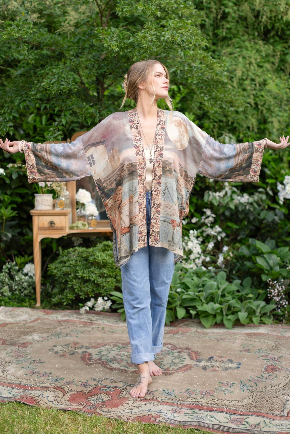 Imaginarium Matinée Duster Kimono w/ Moon mid-length