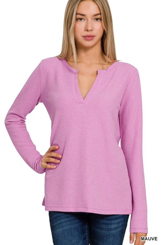 MAUVE: WAFFLE V-NECK LONG SLEEVE TOP