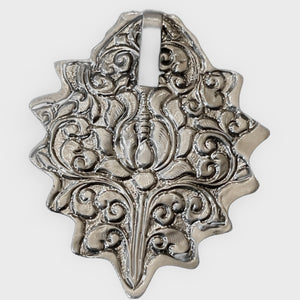 TIBETAN SILVER PENDANT WITH LARGE HEART OYNX
