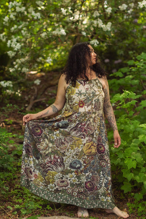 Love Grows Wild Bohéme Slip Dress With Bees: S/M (fits approx. size 6-10)