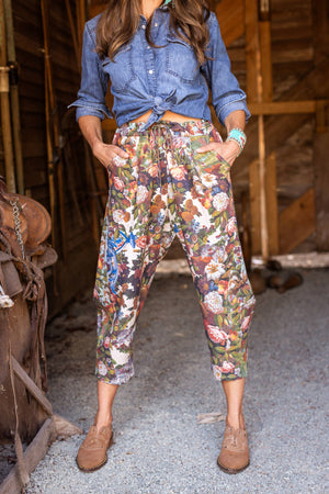 Love Language Linen Cropped Artist Pant w/ Flowers: Original O/S