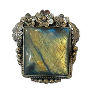 TIBETAN SILVER PENDANT WITH SQUARE LABRADORITE