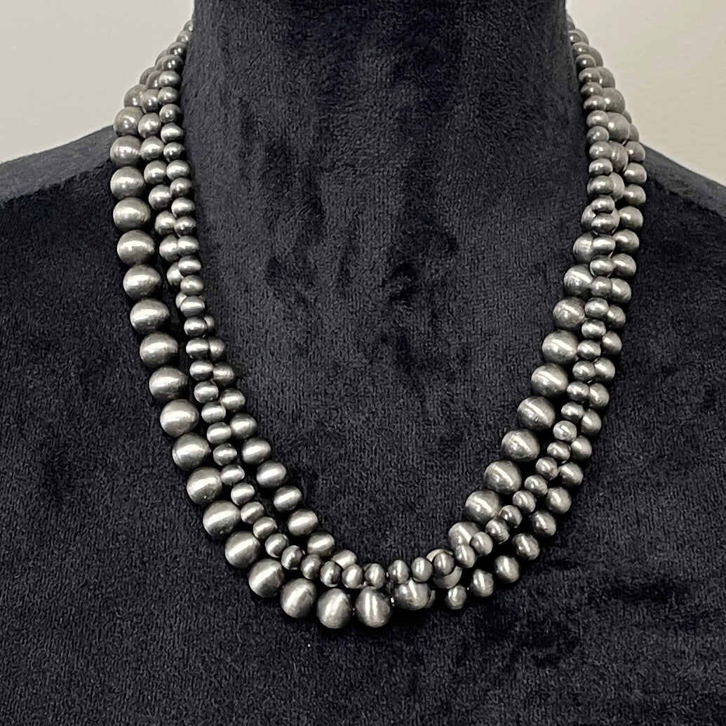 Navajo pearl necklace: Short