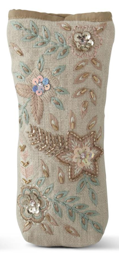 Floral Beaded Eyeglass Holder: Cream