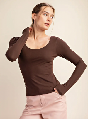 BUTTER FABRIC LONG SLEEVE: ROUND NECK