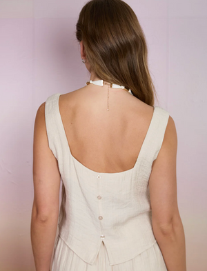 TEXTURED SQUARE NECK BACK BUTTON TANK TOP