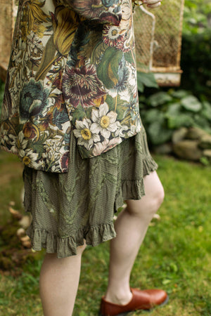 Love Grows Wild Luxe Tee Floral Tunic Shirt with Bees: S/M (4-8)