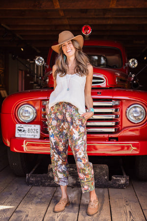 Love Language Linen Cropped Artist Pant w/ Flowers: Original O/S