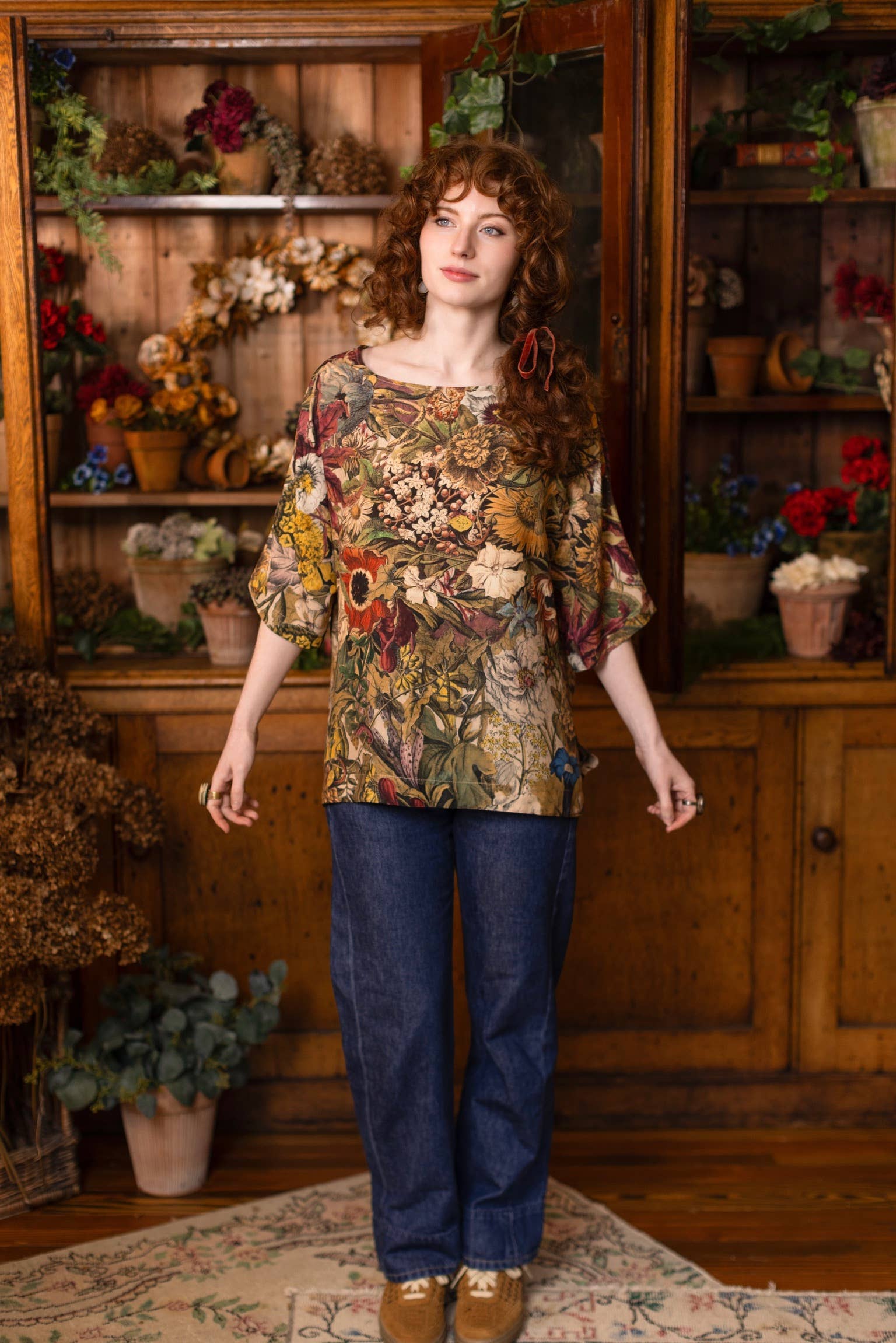 Golden Hour Luxe Tee Floral Tunic Shirt with Swallow: L/XL (10-14)